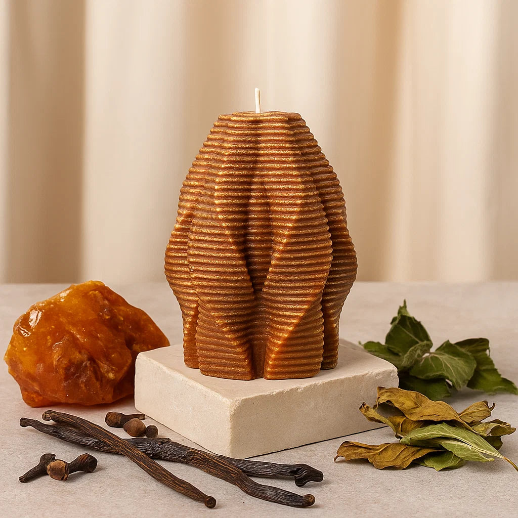 Blossom Candle, Noble Wood, Cedarwood