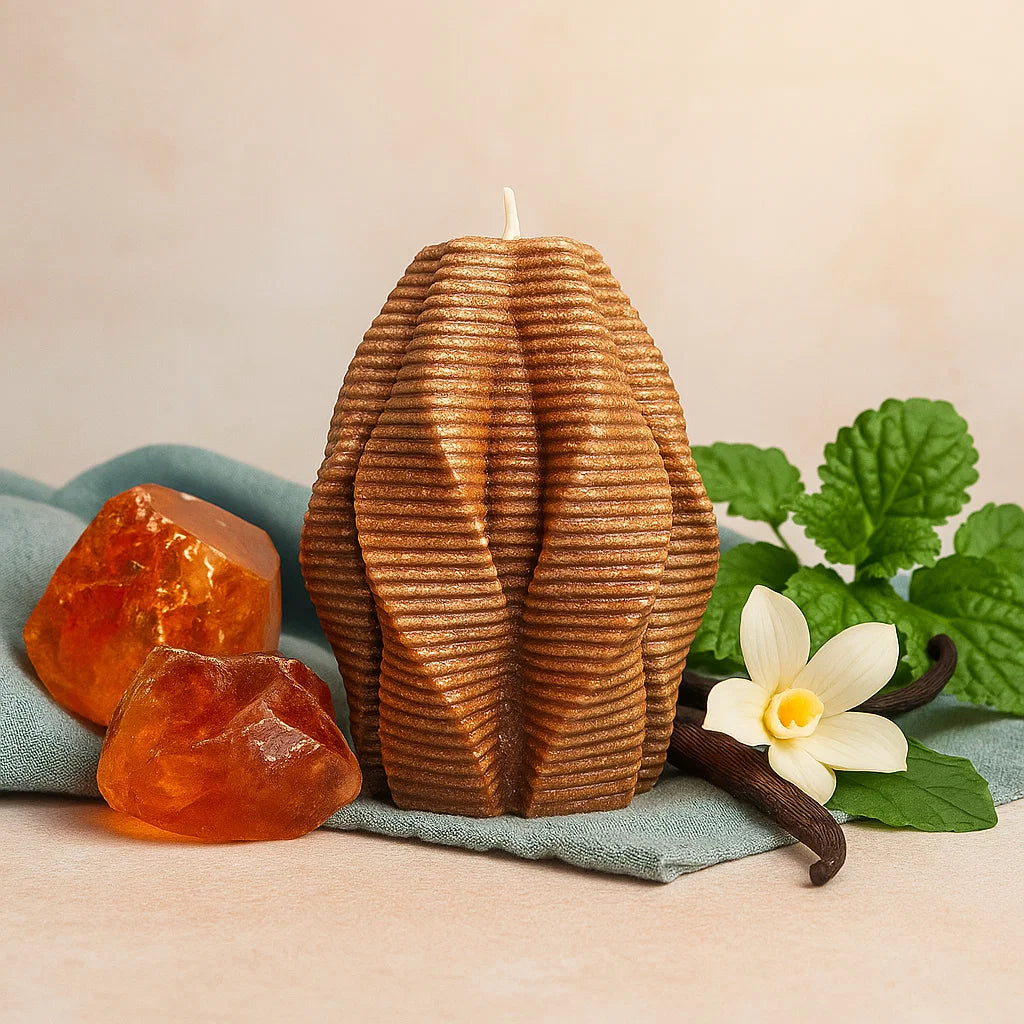 Blossom Candle, Noble Wood, Cedarwood